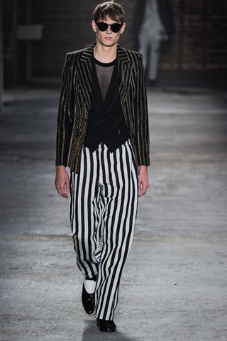 Alexander McQueen / - 2012